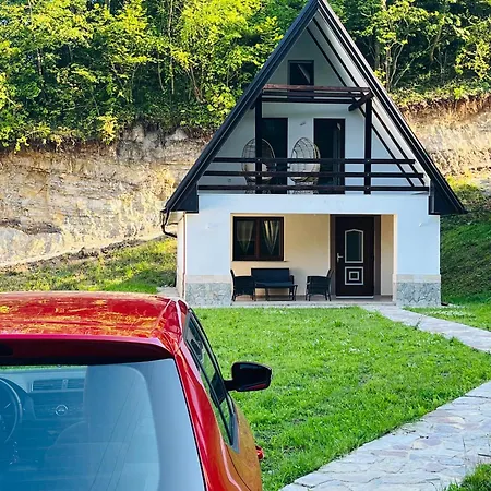 Mountain Homes شاليه *